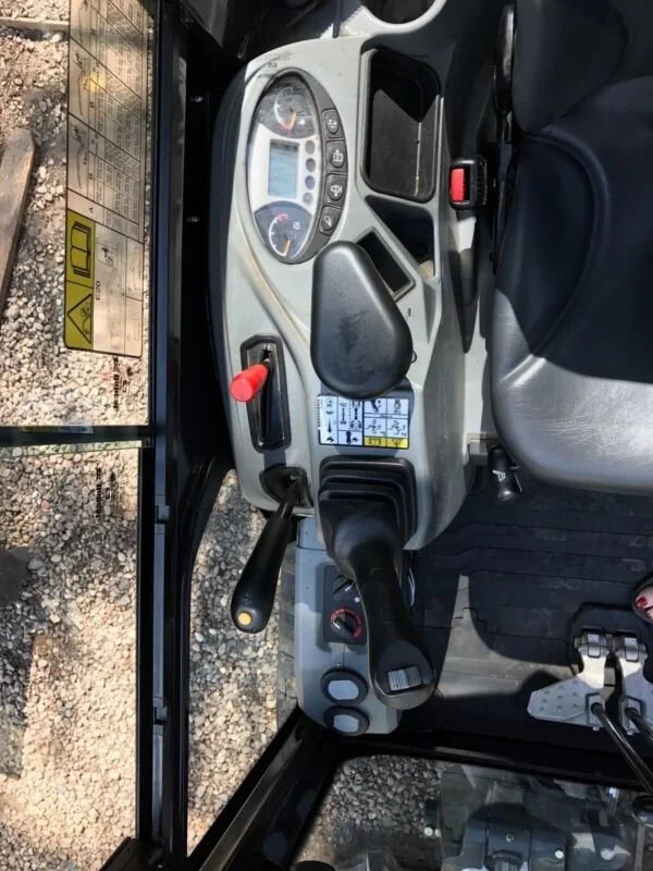 Bobcat E20 , 1,8T + 3 GODETS Mein Shop
