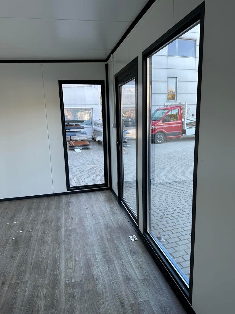 Bureau de jardin 15 mètres carrés Mein Shop