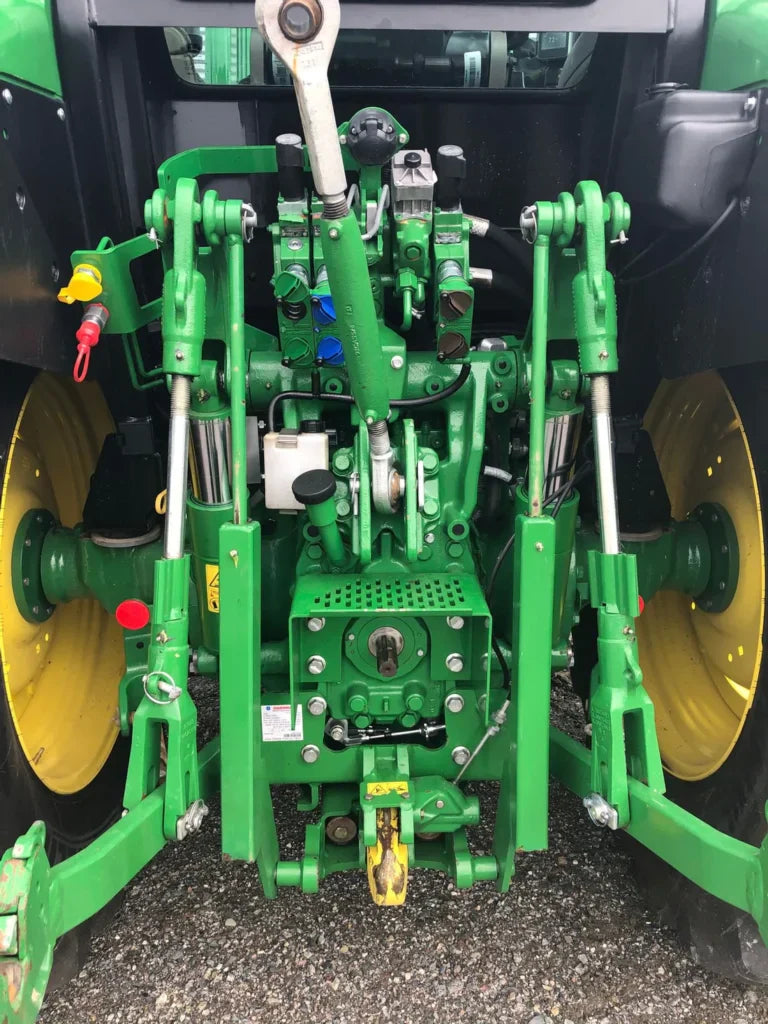 Deere 5125R Mein Shop