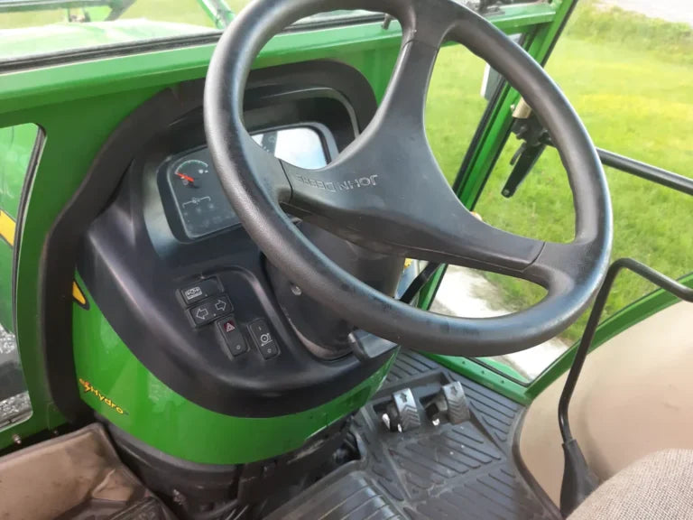 JOHN DEERE 4520 AVEC CHARGEUR FRONTAL Mein Shop