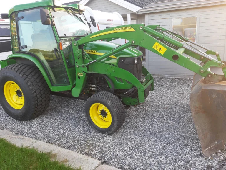 JOHN DEERE 4520 AVEC CHARGEUR FRONTAL Mein Shop