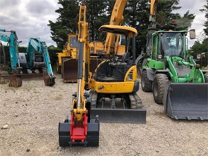 KOMATSU PC30MR + 3 GODETS Mein Shop