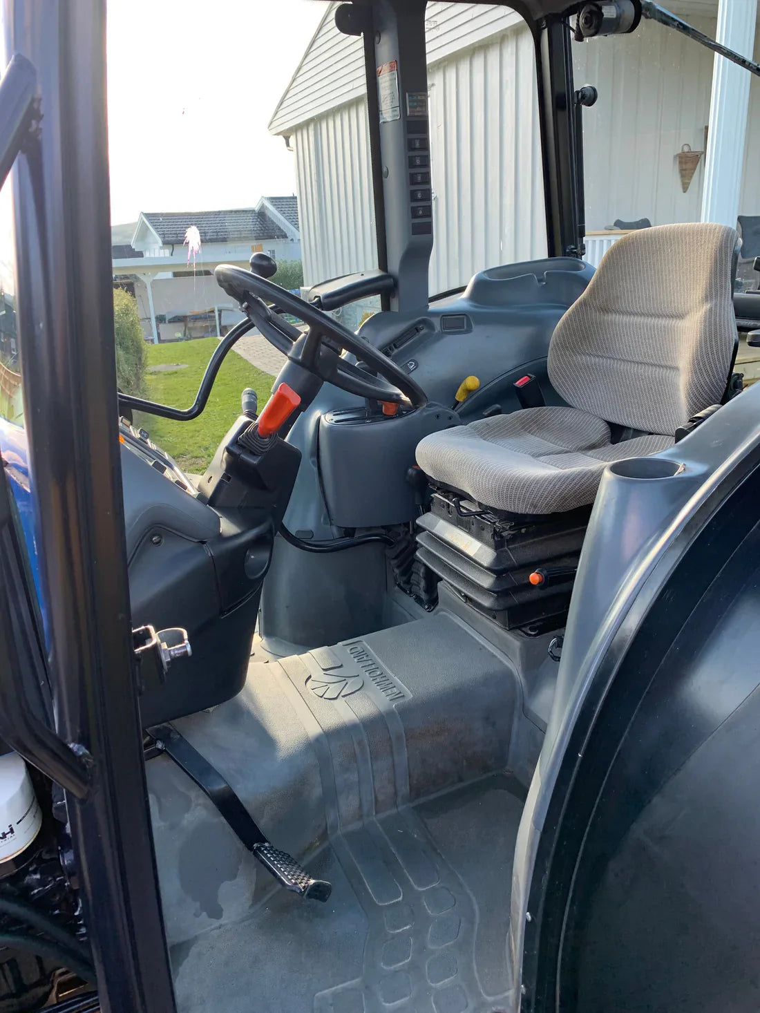 NEW HOLLAND TN75N Mein Shop